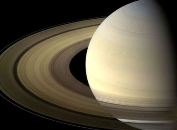 saturn rings